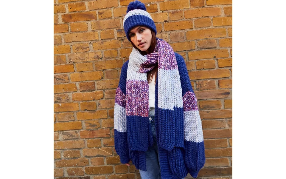 Leia Stripe Oversized Chunky Knitted Scarf - Cobalt Blue