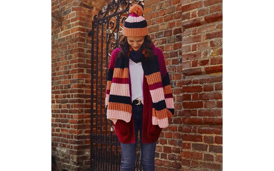 Phoebe Hat & Leia Scarf Set - Berry