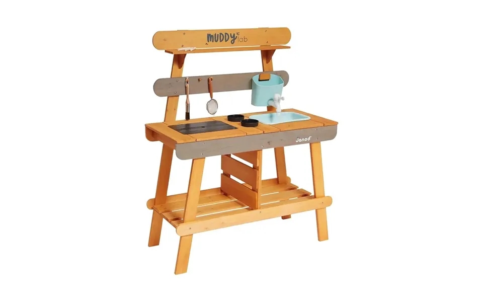 Janod Muddy Lab Outdoor Kitchen