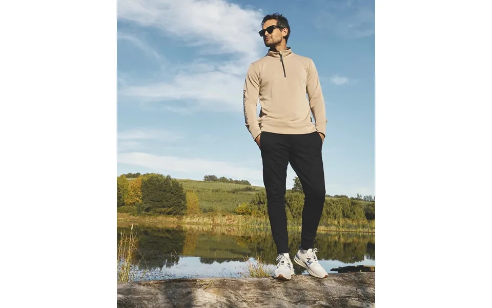 Mens Outdoor Joggers - Black