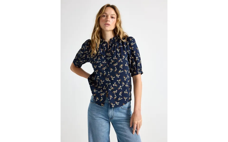 Short-sleeved Blouse
