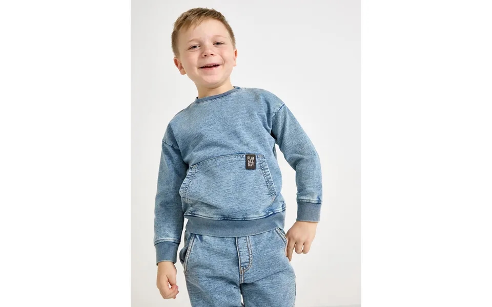 Sweatshirt With Kangaroo Pocket