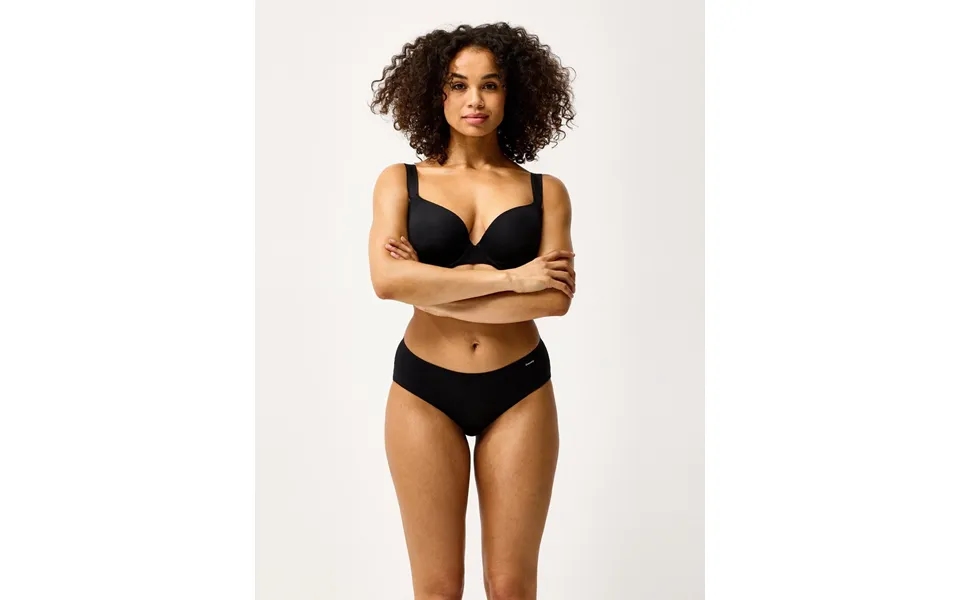 The T-shirt Bra Closely