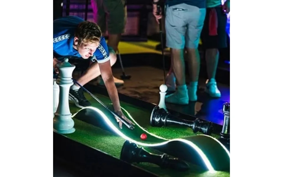 9 Holes Of Mini Golf And Interactive Darts With Cocktails Meal For Two At Par 59
