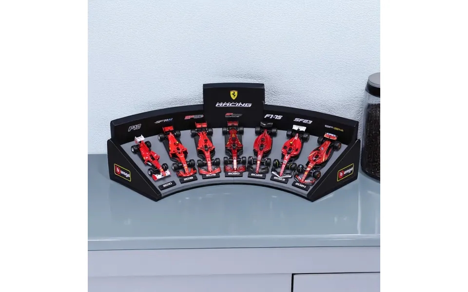 Bburago F1 Ferrari Deluxe Model Set With Display Stand