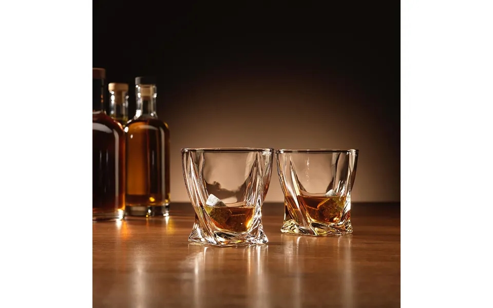 Connoisseur Creations Twisted Glasses With Ice Stones