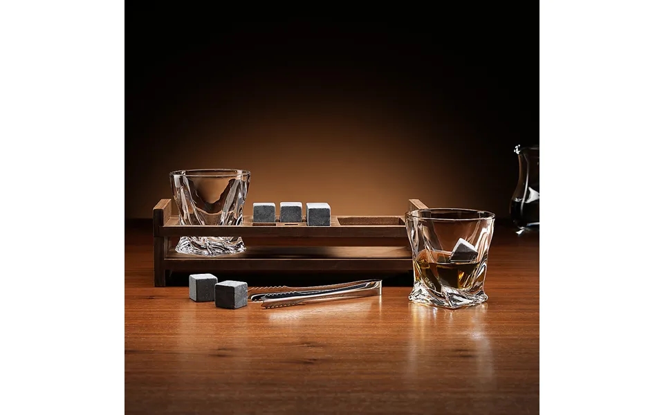 Connoisseur Creations Twisted Whisky Glasses With Ice Stones