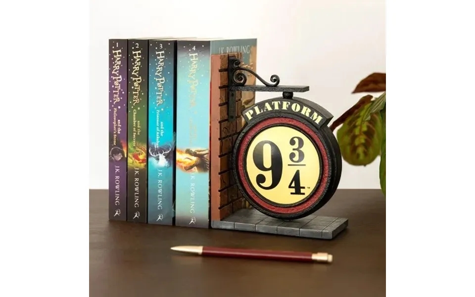 Harry Potter Platform 9 3 4 Bookends
