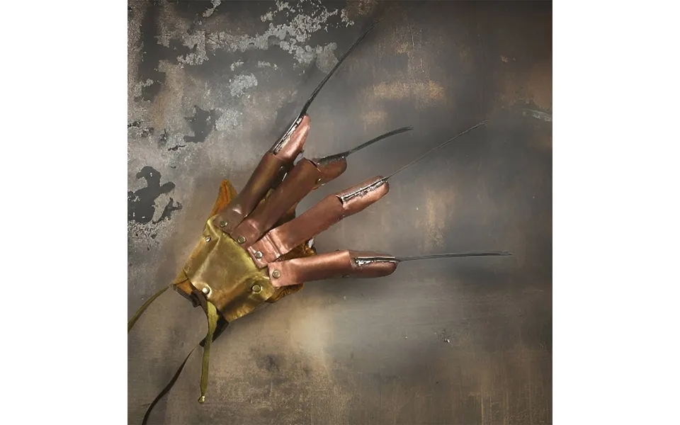 Nightmare On Elm Street Deluxe Replica Glove