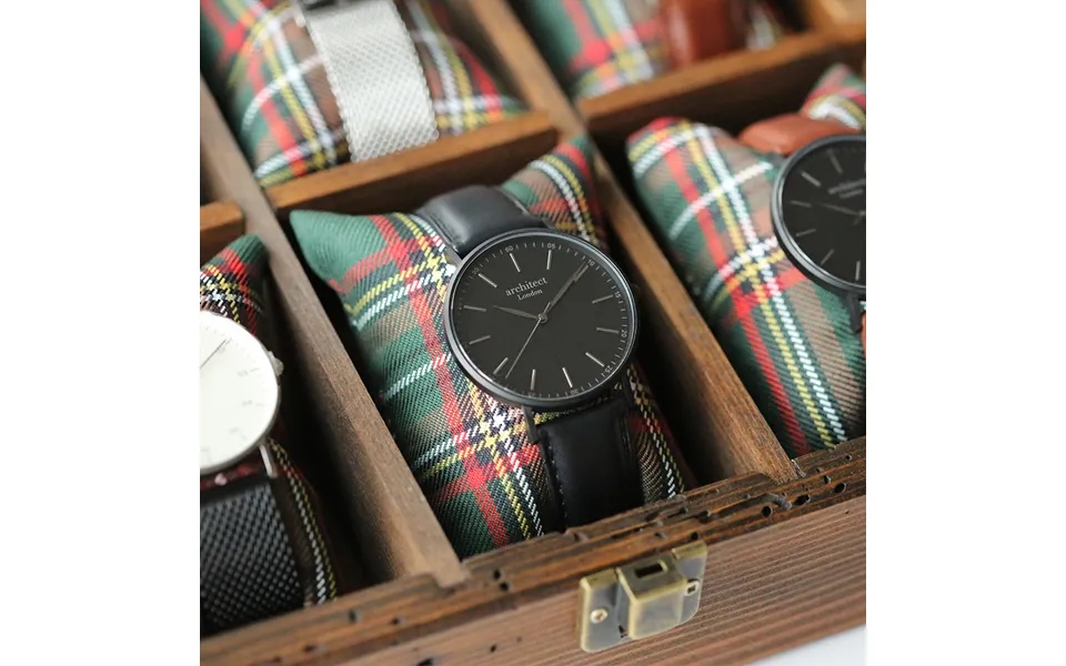 Personalised Men's Black Mesh Strap Watch With Engraving