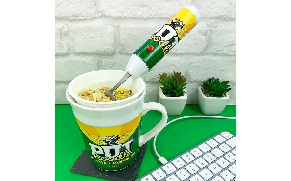 Pot Noodle Mug And Spinning Fork Set - Chicken & Mushroom