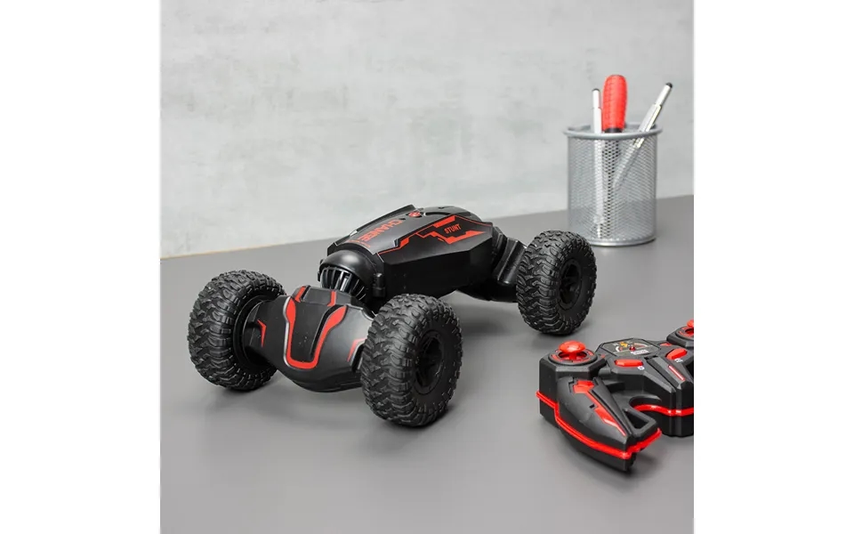 Red5 All Terrain Transforming Stunt Car