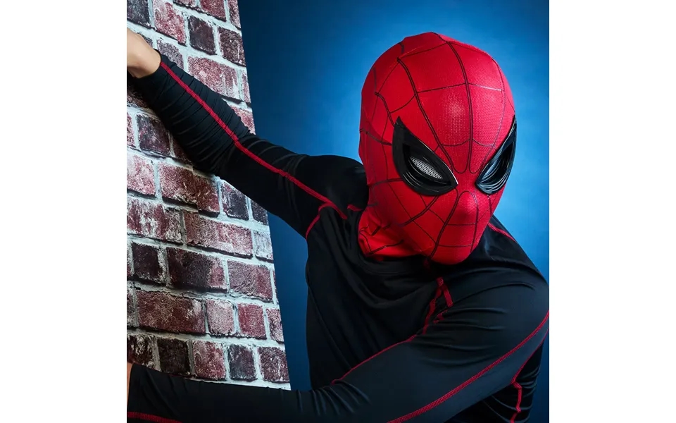 Spider-man Legends Electronic Helmet With Animatronic Lenses