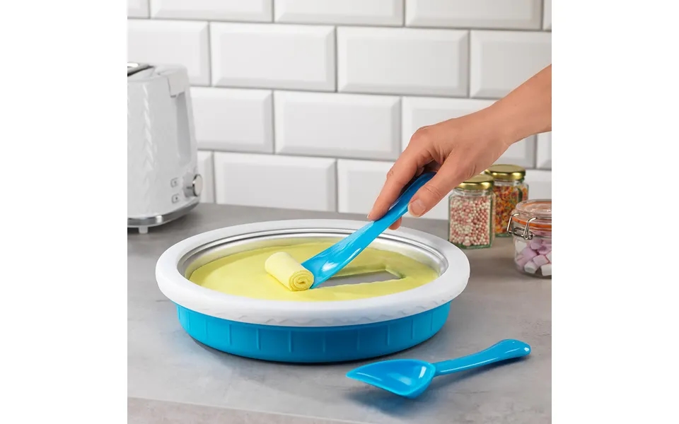 Treat Factory Rolled Ice Cream Maker