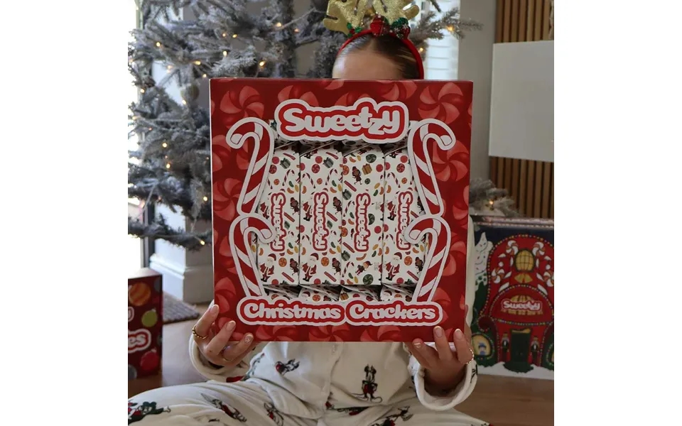 Sweetzy Sweet Christmas Crackers Pack Of 6
